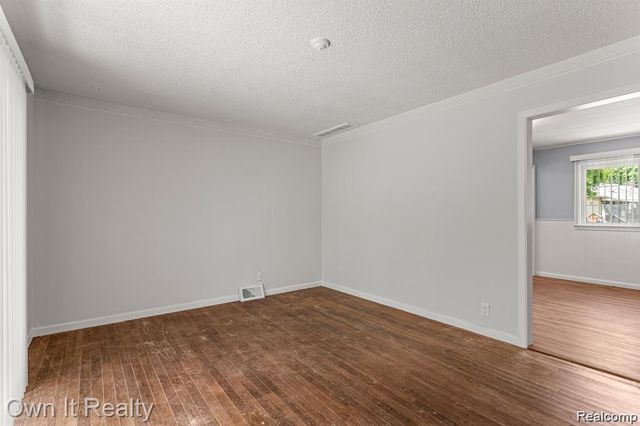 31529 Alpena Court, Westland, MI 48186