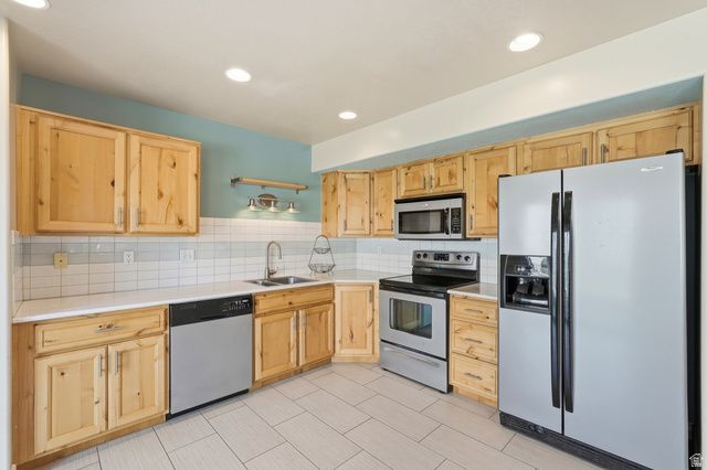 1068 E 16TH ST, Ogden, UT 84404