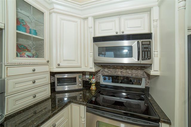17100 N Bay Road 1107, Sunny Isles Beach, FL 33160