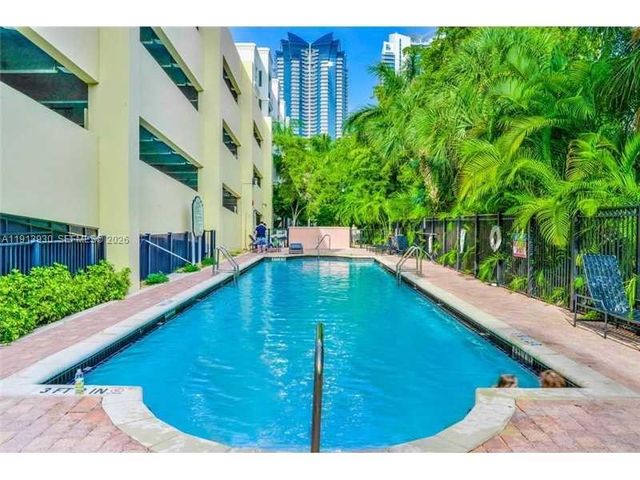 17100 N Bay Road 1107, Sunny Isles Beach, FL 33160