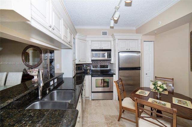 17100 N Bay Road 1107, Sunny Isles Beach, FL 33160