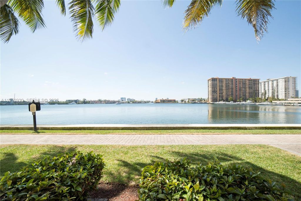 17100 N Bay Road 1107, Sunny Isles Beach, FL 33160