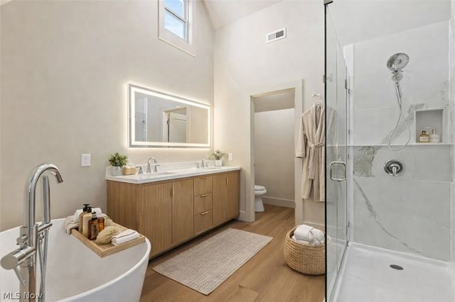 7427 Herman Avenue, Cleveland, OH 44102