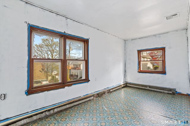 39 Soundview Avenue, Milford, CT 06460