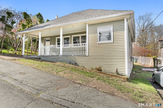 39 Soundview Avenue, Milford, CT 06460