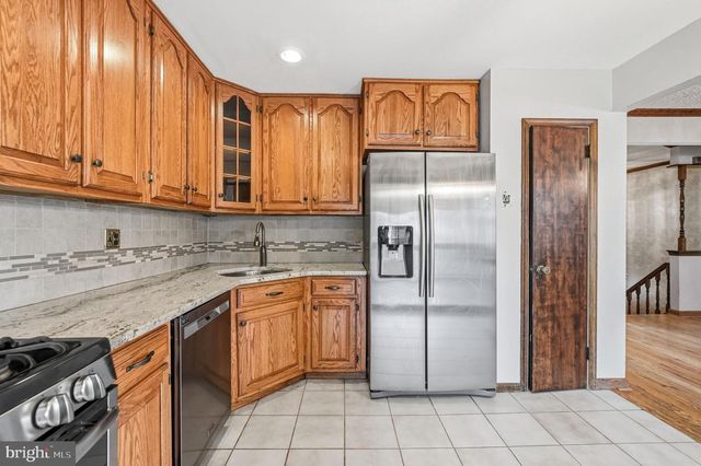 2 WINDING WAY, Berlin, NJ 08009