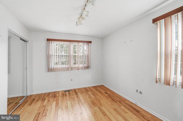 2 WINDING WAY, Berlin, NJ 08009