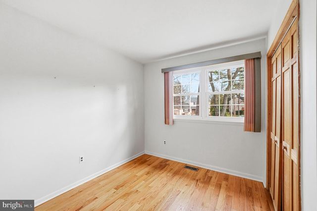 2 WINDING WAY, Berlin, NJ 08009