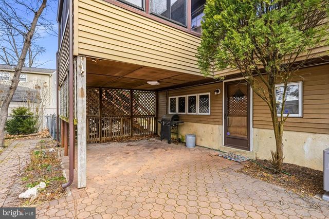 2 WINDING WAY, Berlin, NJ 08009