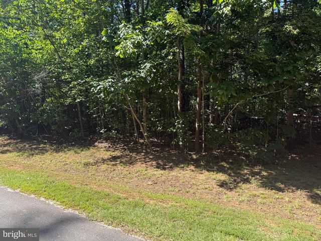 6715 WATER VIEW LN, Mineral, VA 23117