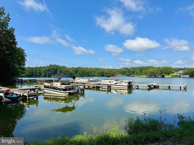 6715 WATER VIEW LN, Mineral, VA 23117