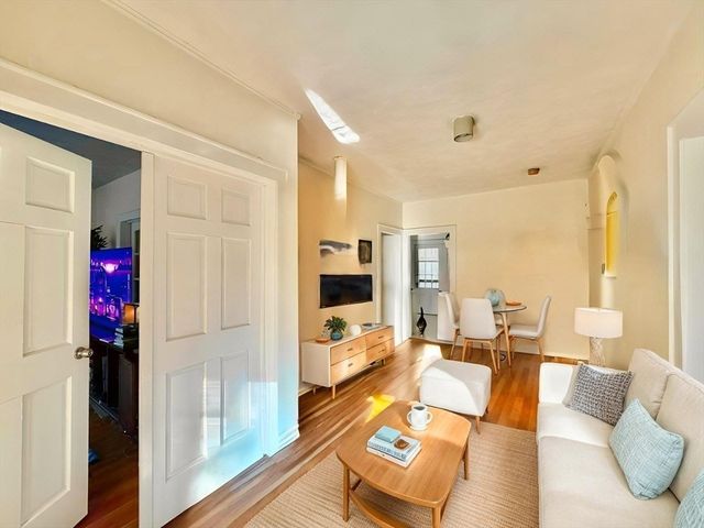 1468 Commonwealth Ave 1468, Boston, MA 02135