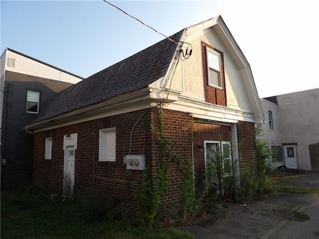 35 Cycle Ave, North Union Twp, PA 15401