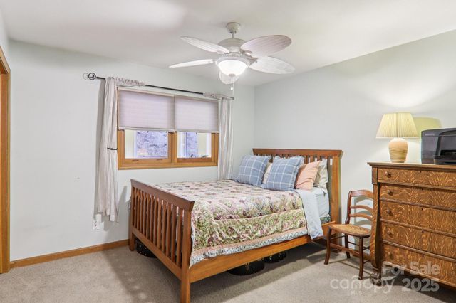 5 Hedgerose Court A, Asheville, NC 28805