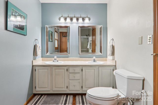 5 Hedgerose Court A, Asheville, NC 28805