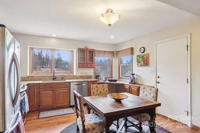 5 Hedgerose Court A, Asheville, NC 28805