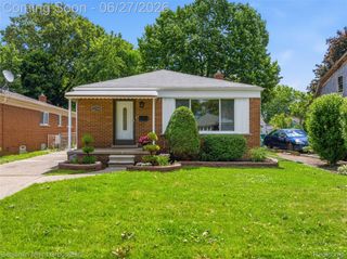 22584 Marine Avenue, Eastpointe, MI 48021