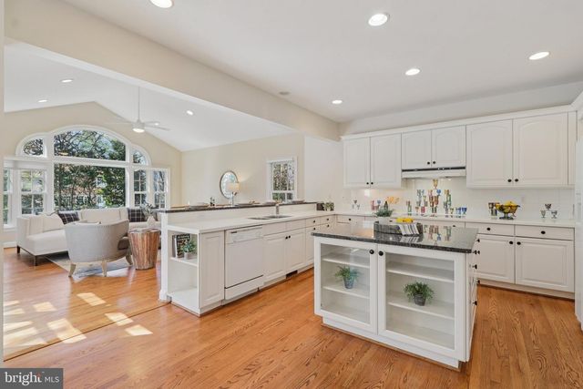 5602 OGDEN RD, Bethesda, MD 20816