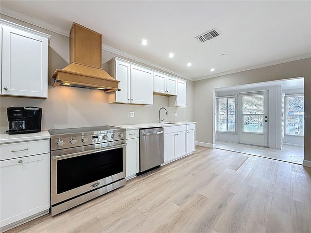 6747 CAPE HATTERAS WAY NE 4, St Petersburg, FL 33702