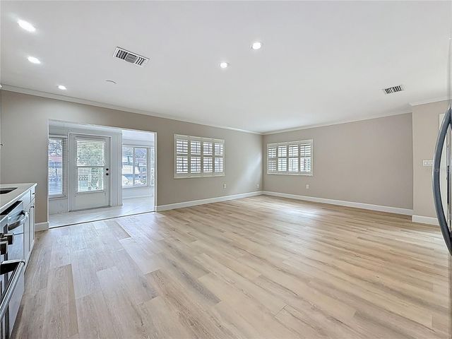 6747 CAPE HATTERAS WAY NE 4, St Petersburg, FL 33702