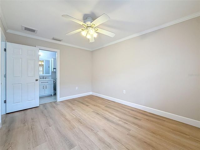 6747 CAPE HATTERAS WAY NE 4, St Petersburg, FL 33702