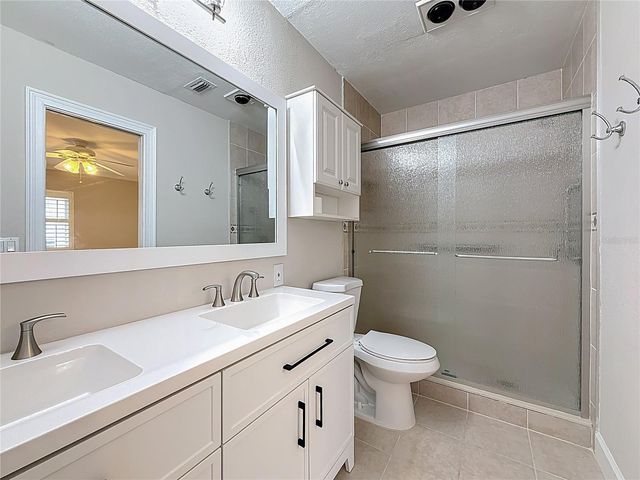 6747 CAPE HATTERAS WAY NE 4, St Petersburg, FL 33702