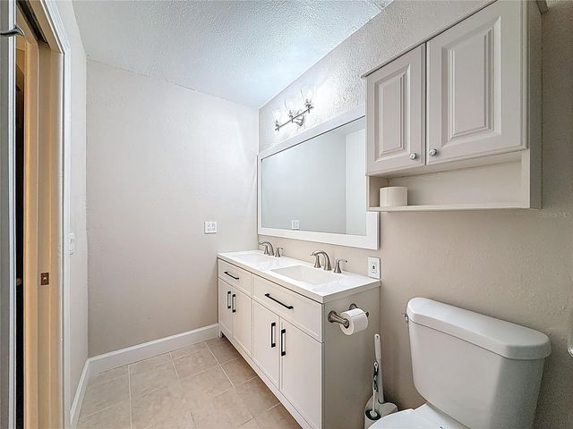 6747 CAPE HATTERAS WAY NE 4, St Petersburg, FL 33702