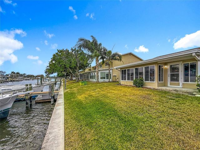 6747 CAPE HATTERAS WAY NE 4, St Petersburg, FL 33702
