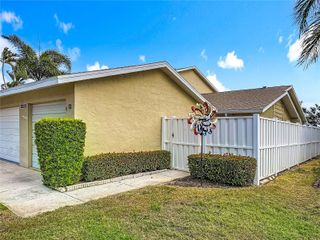 6747 CAPE HATTERAS WAY NE 4, St Petersburg, FL 33702
