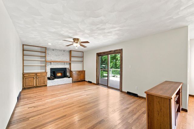 910 Juanita Avenue, Cedar Falls, IA 50613