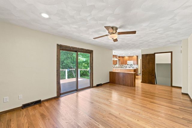 910 Juanita Avenue, Cedar Falls, IA 50613