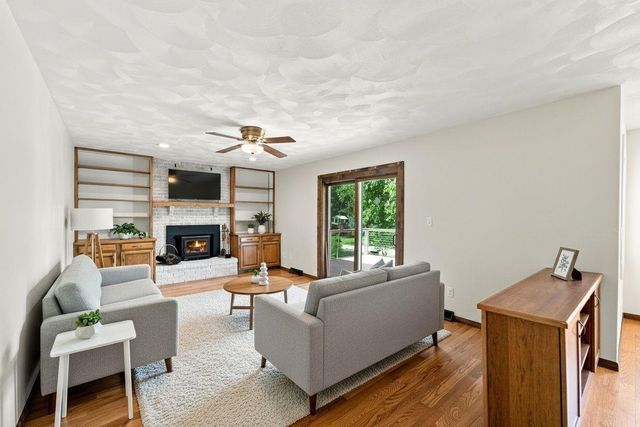 910 Juanita Avenue, Cedar Falls, IA 50613