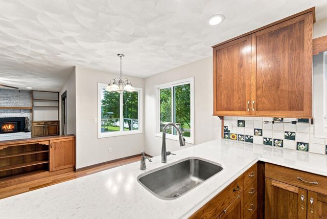 910 Juanita Avenue, Cedar Falls, IA 50613