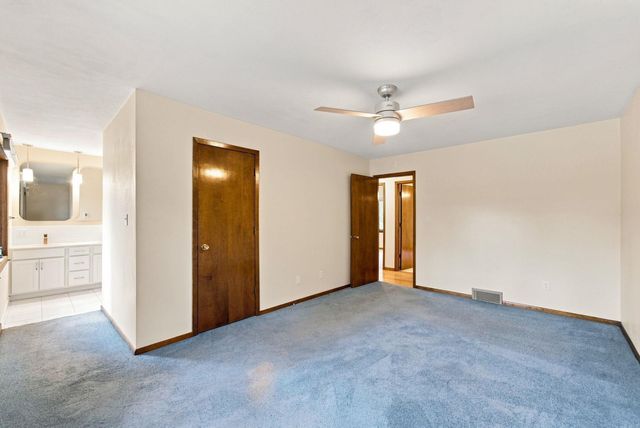 910 Juanita Avenue, Cedar Falls, IA 50613
