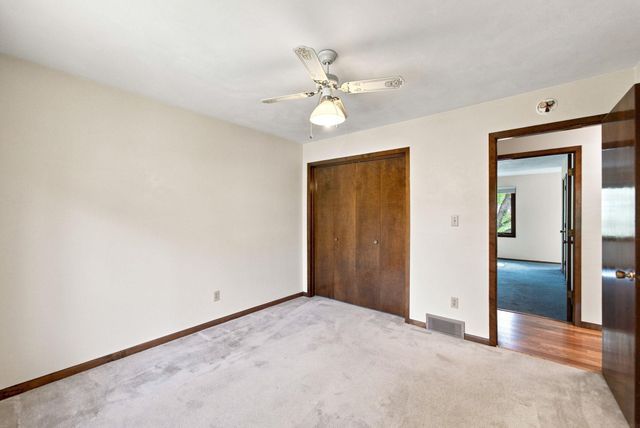 910 Juanita Avenue, Cedar Falls, IA 50613
