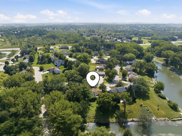 910 Juanita Avenue, Cedar Falls, IA 50613