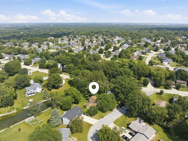 910 Juanita Avenue, Cedar Falls, IA 50613