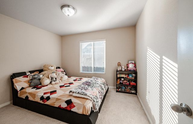 6676 E Dayton Avenue, Fresno, CA 93727