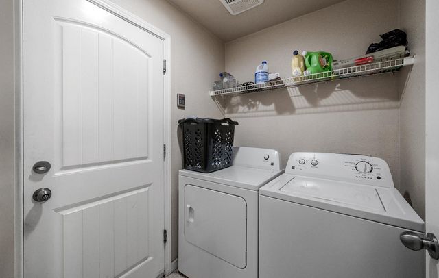 6676 E Dayton Avenue, Fresno, CA 93727