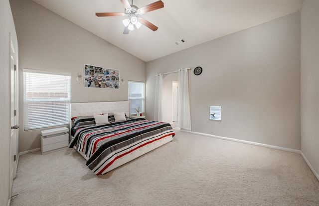 6676 E Dayton Avenue, Fresno, CA 93727