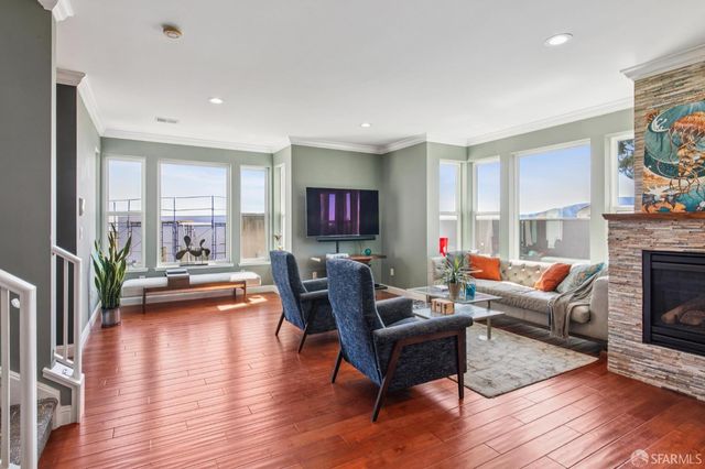 102 Mary Teresa Street, San Francisco, CA 94134