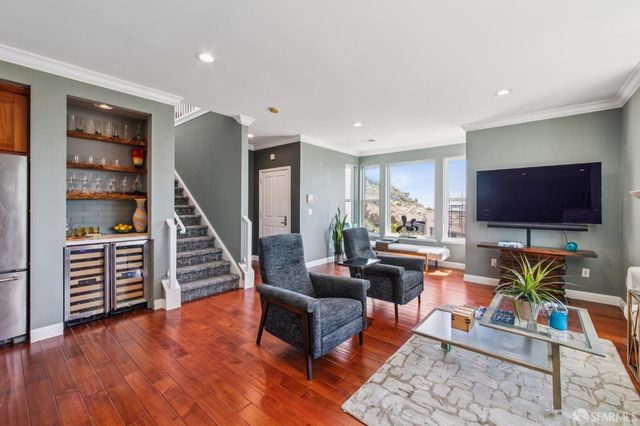 102 Mary Teresa Street, San Francisco, CA 94134