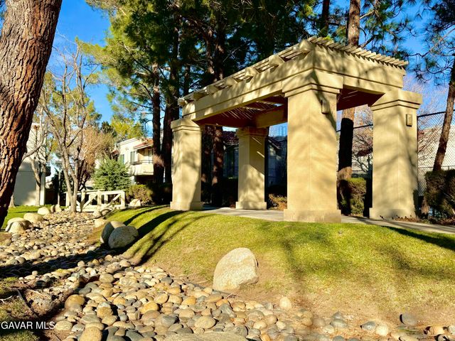 2827 W Avenue K12 Apt 211, Lancaster, CA 93536