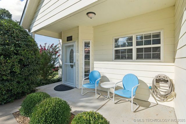 61112 E 243rd Road, Grove, OK 74344