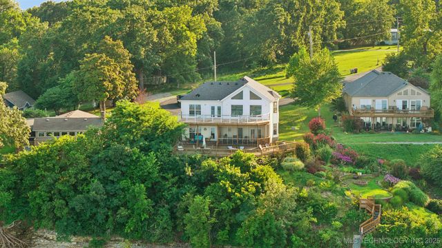 61112 E 243rd Road, Grove, OK 74344