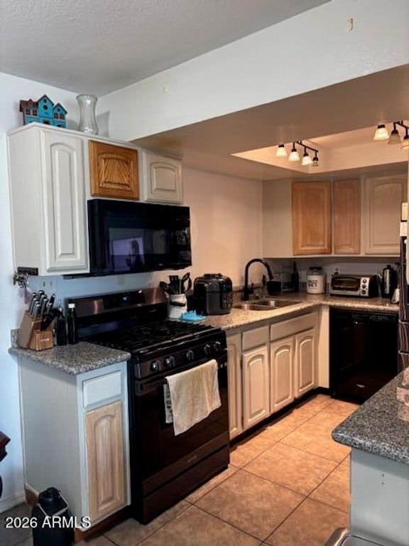 2320 W COLUMBINE Drive, Phoenix, AZ 85029 — photo 5