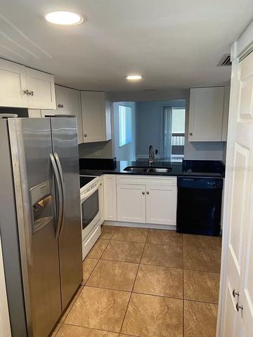 6308 NEWTOWN CIRCLE 8B1, Tampa, FL 33615