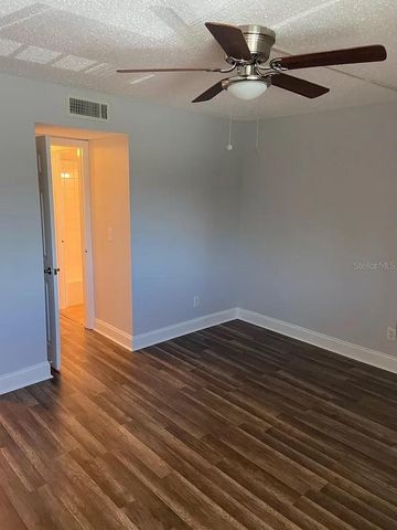 6308 NEWTOWN CIRCLE 8B1, Tampa, FL 33615