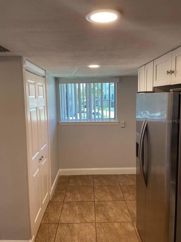 6308 NEWTOWN CIRCLE 8B1, Tampa, FL 33615