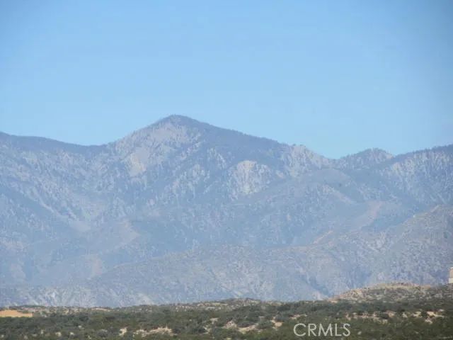 28 Fremontia, Oak Hills, CA 92344